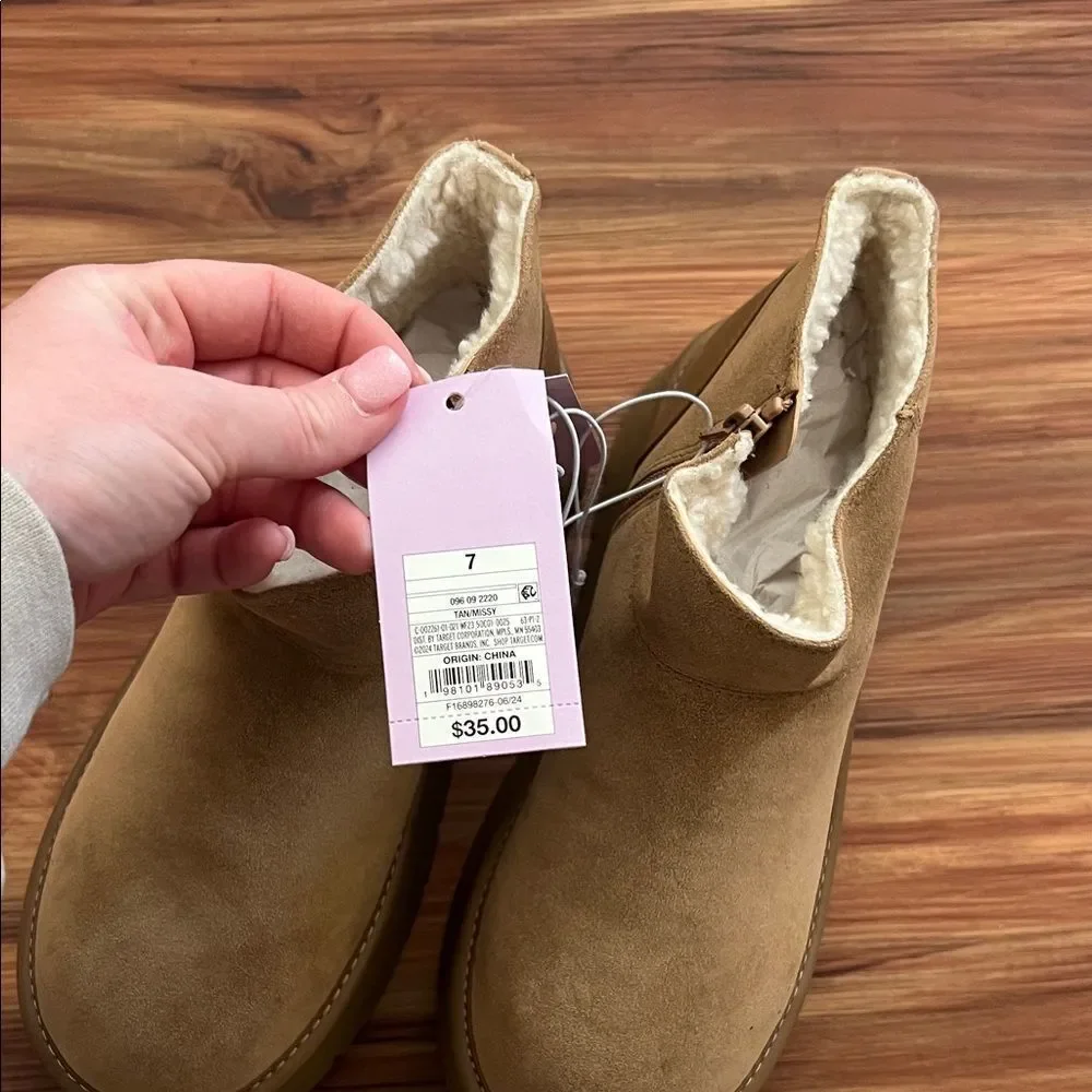 Wild Fable Tan Ankle Boots